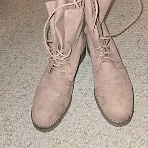 Women's Lace-Up Boots in Blush Pink